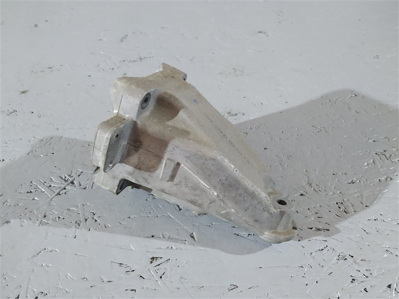 кронштейн двигателя, 1530 рублей, Санкт-Петербург