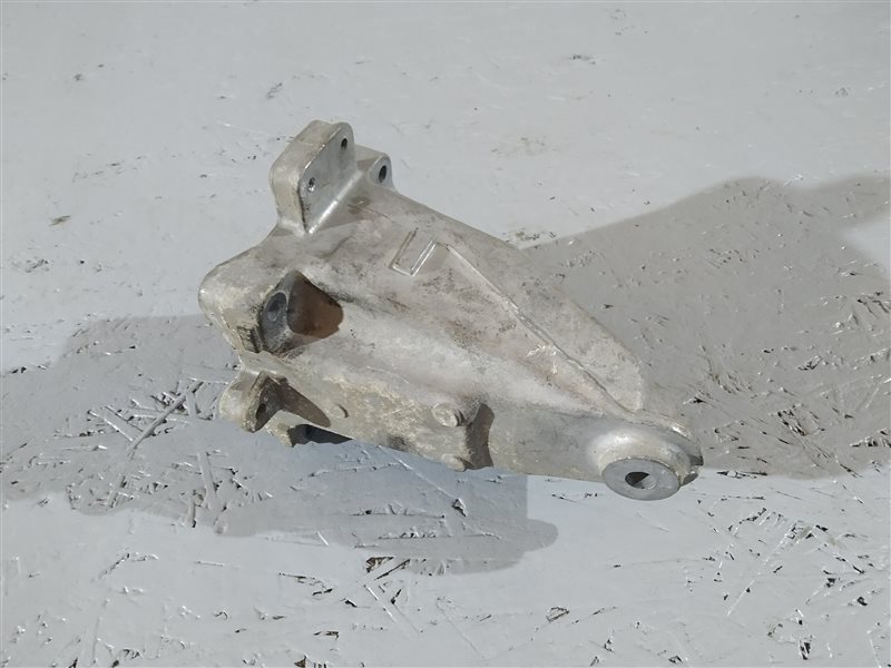 кронштейн двигателя, 1530 рублей, Санкт-Петербург