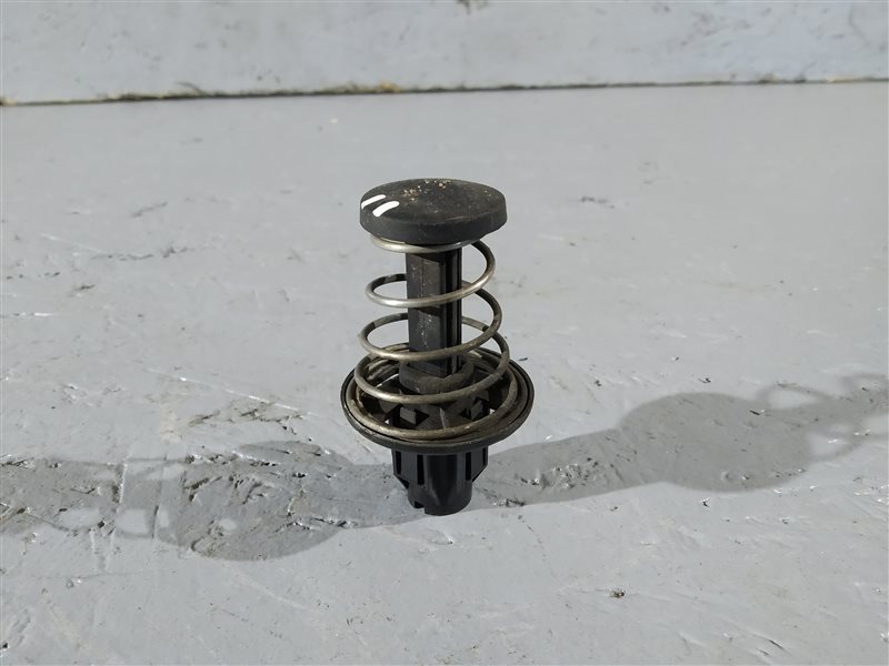 пружина капота, 1210 рублей, Санкт-Петербург