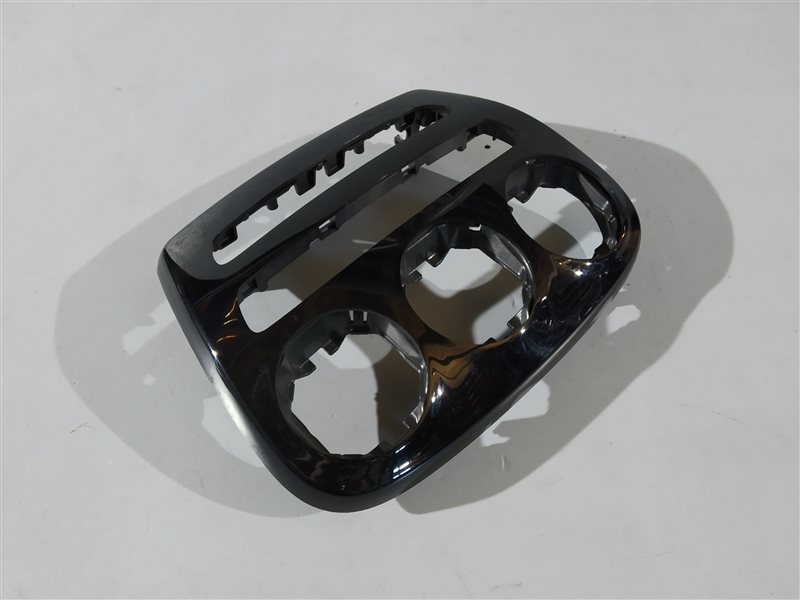 Накладка на торпедо, 3255 рублей, Санкт-Петербург