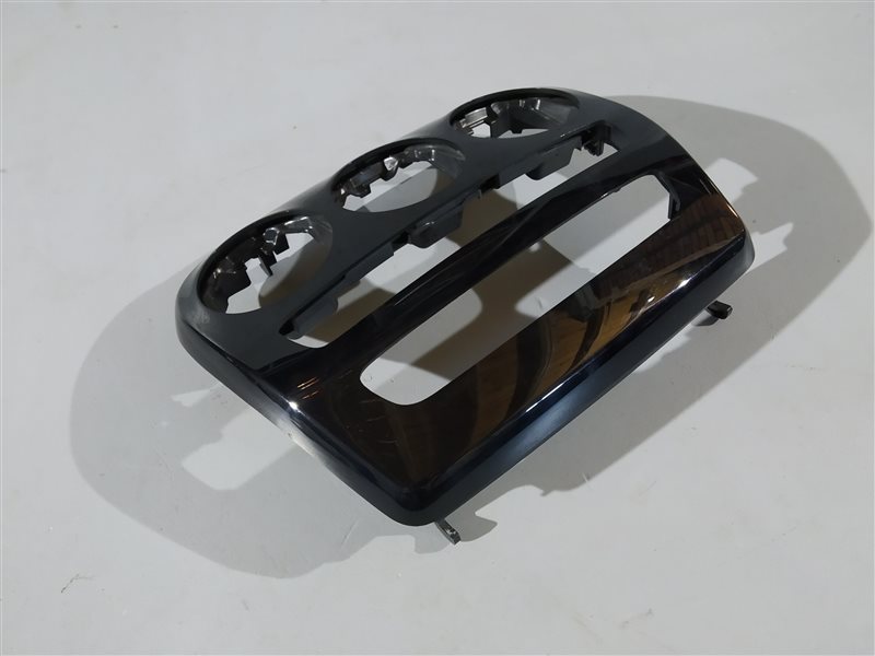 Накладка на торпедо, 3255 рублей, Санкт-Петербург