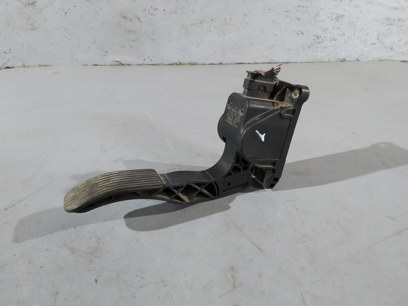 педаль газа, 1895 рублей, Санкт-Петербург