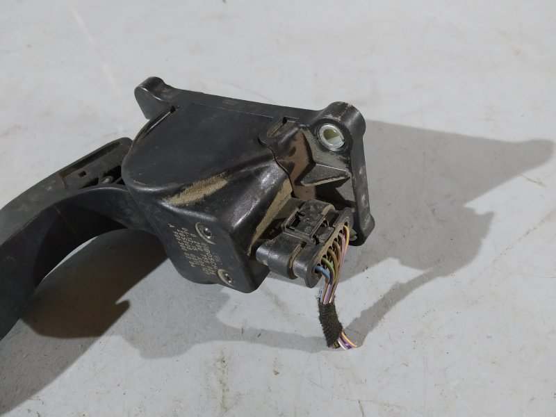 педаль газа, 1895 рублей, Санкт-Петербург