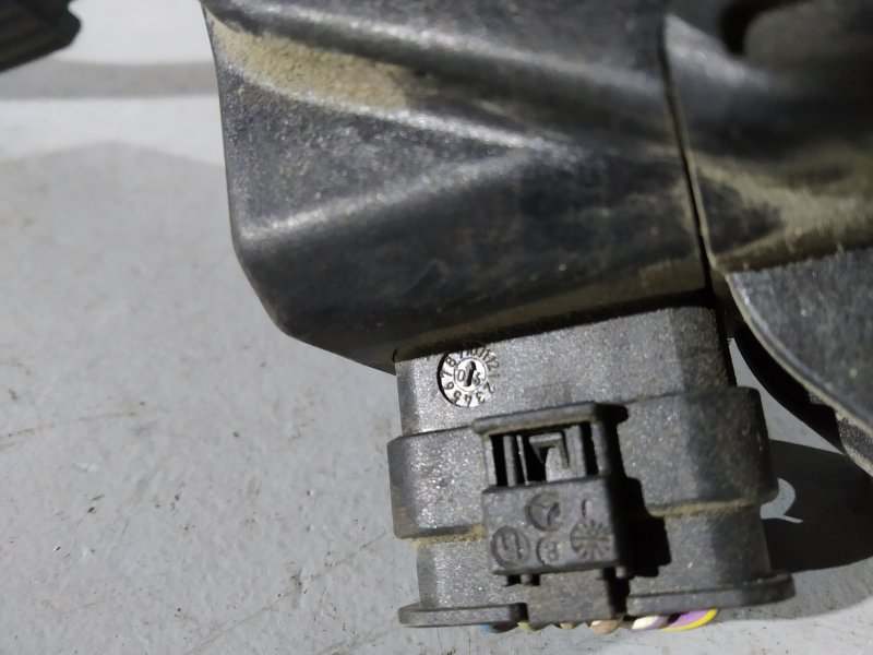 педаль газа, 1895 рублей, Санкт-Петербург