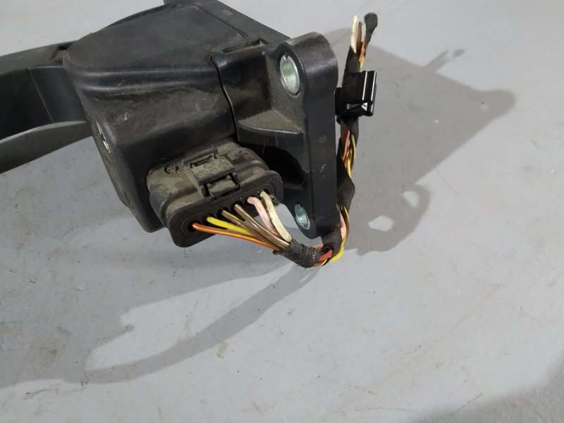 педаль газа, 1895 рублей, Санкт-Петербург