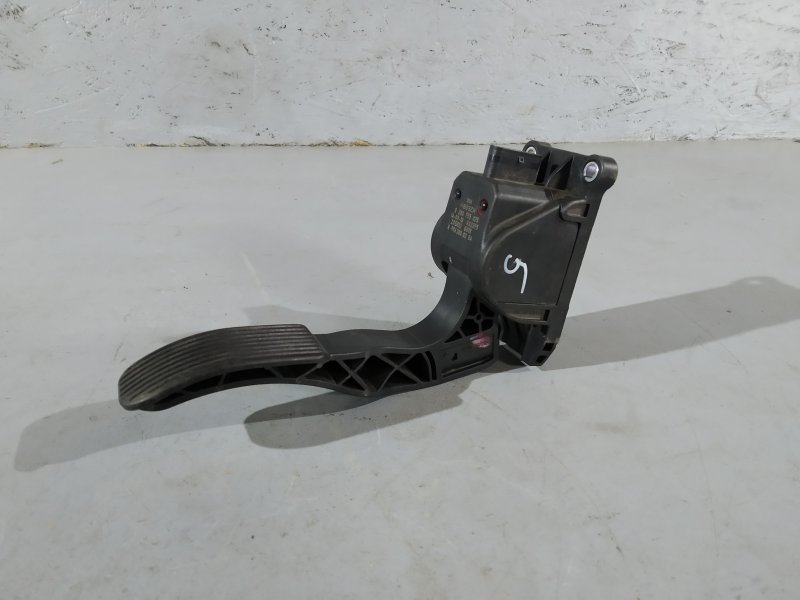 педаль газа, 1895 рублей, Санкт-Петербург