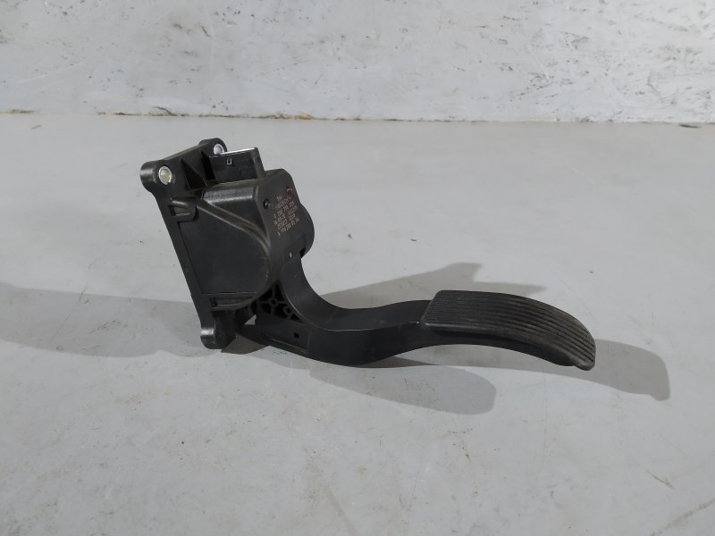 педаль газа, 1895 рублей, Санкт-Петербург