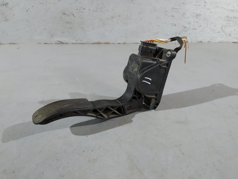 педаль газа, 1895 рублей, Санкт-Петербург