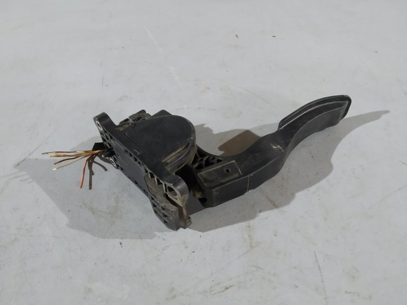 педаль газа, 1895 рублей, Санкт-Петербург