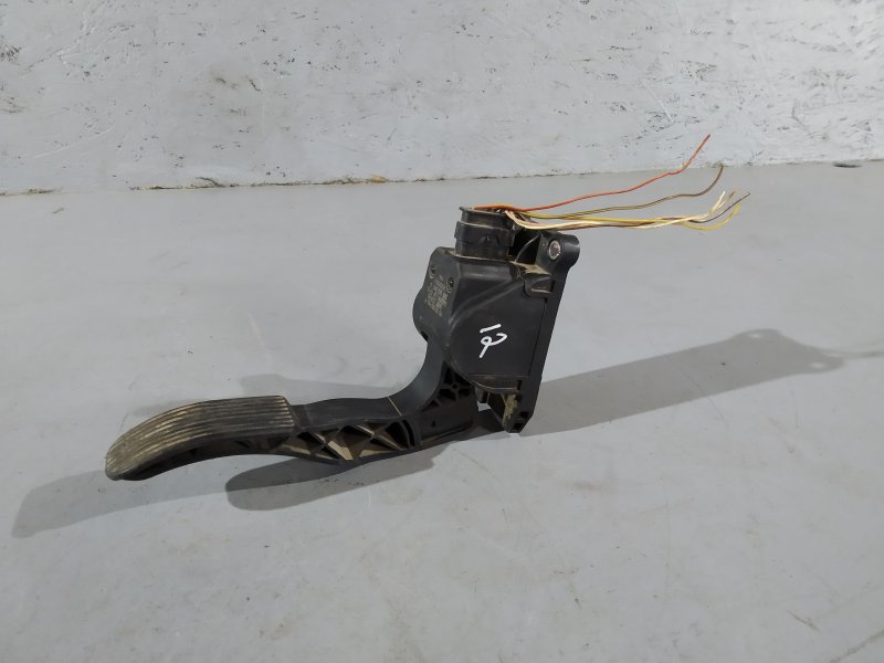 педаль газа, 1895 рублей, Санкт-Петербург