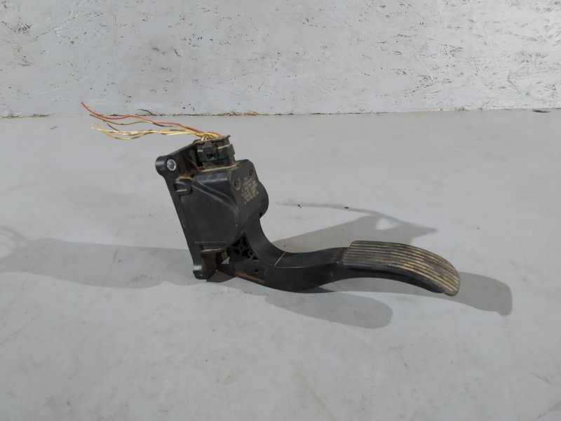 педаль газа, 1895 рублей, Санкт-Петербург