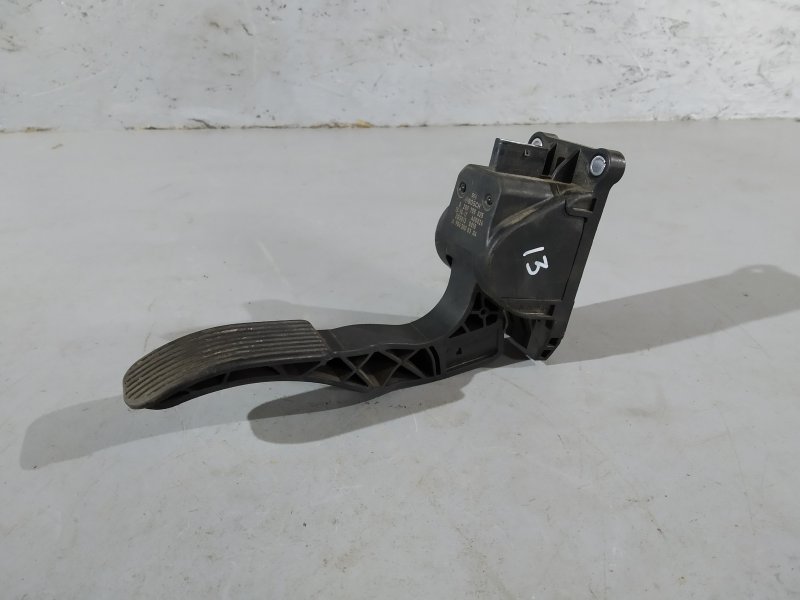 педаль газа, 1895 рублей, Санкт-Петербург