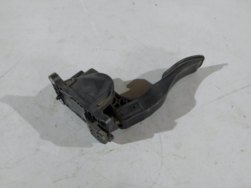 педаль газа, 1895 рублей, Санкт-Петербург