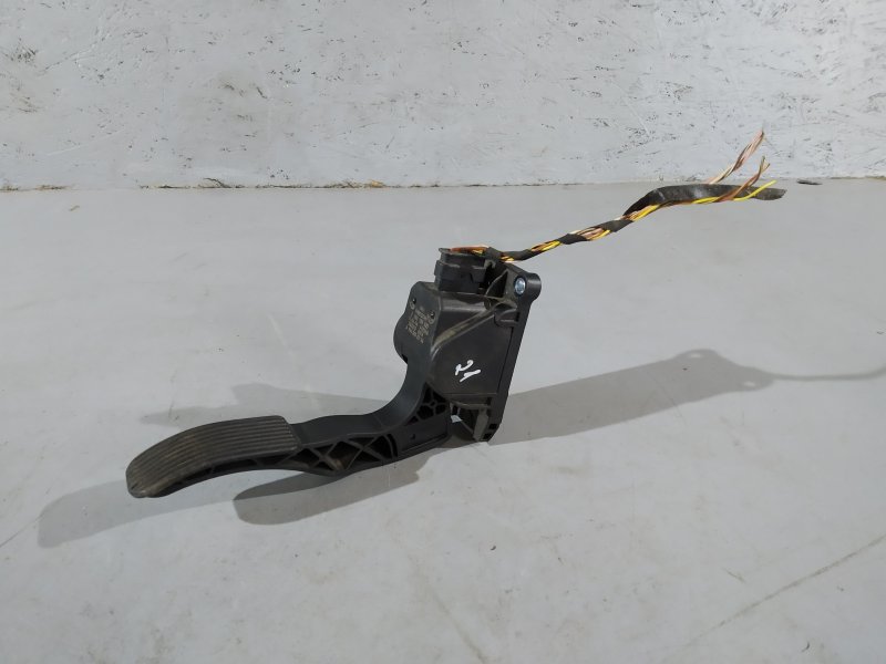 педаль газа, 1895 рублей, Санкт-Петербург