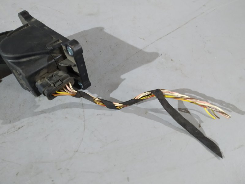 педаль газа, 1895 рублей, Санкт-Петербург