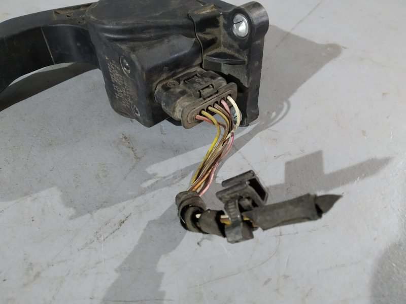 педаль газа, 1710 рублей, Санкт-Петербург