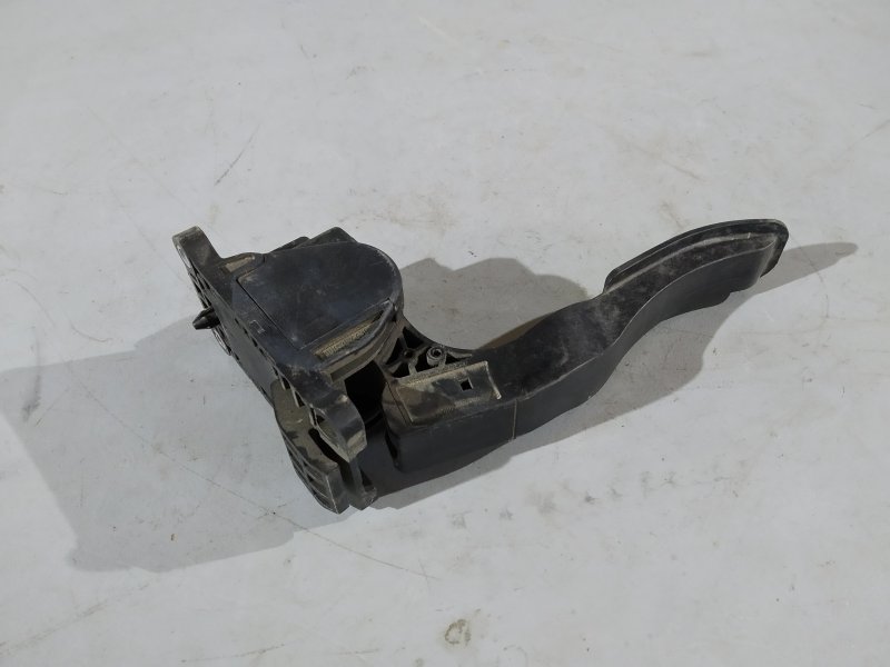 педаль газа, 1710 рублей, Санкт-Петербург