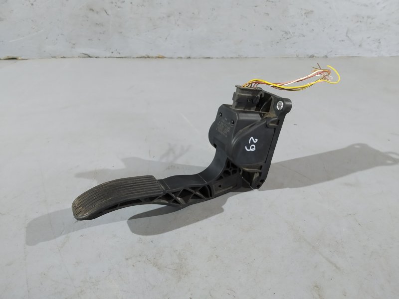 педаль газа, 1710 рублей, Санкт-Петербург