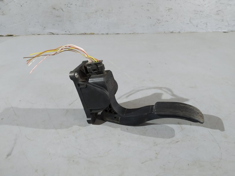 педаль газа, 1710 рублей, Санкт-Петербург