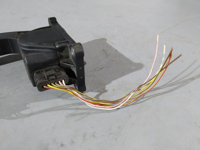 педаль газа, 1710 рублей, Санкт-Петербург