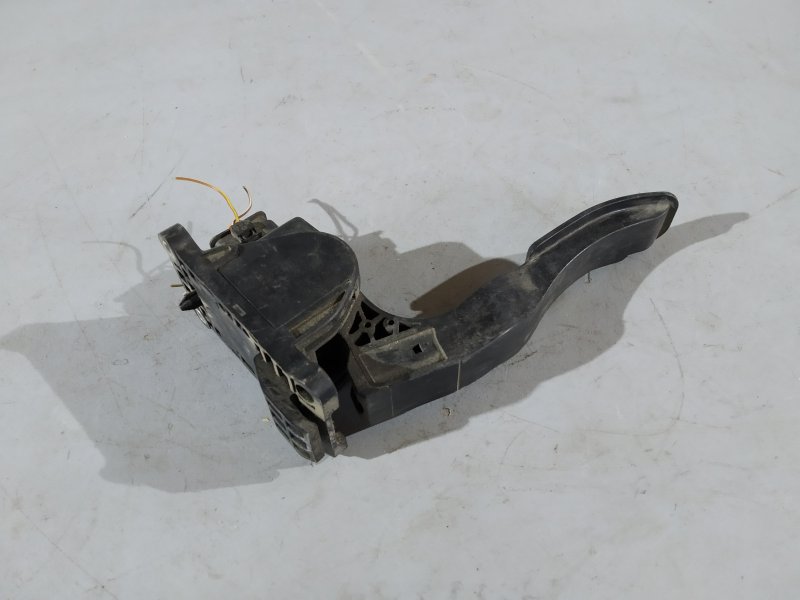 педаль газа, 1710 рублей, Санкт-Петербург