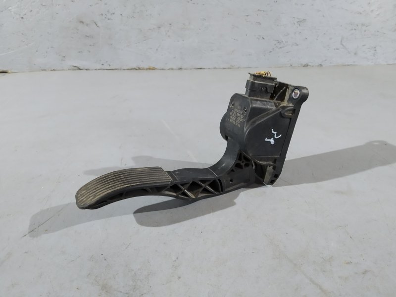 педаль газа, 1710 рублей, Санкт-Петербург