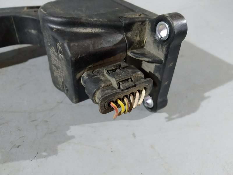 педаль газа, 1710 рублей, Санкт-Петербург