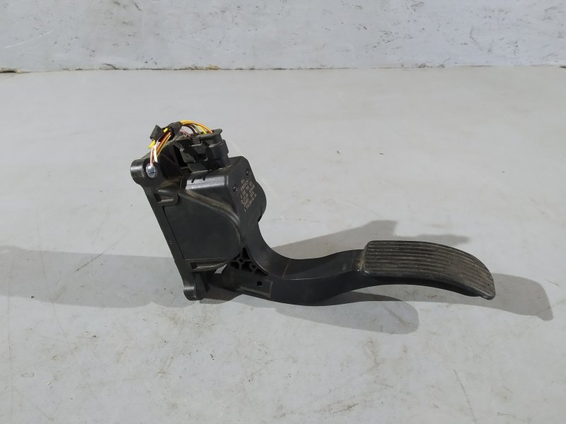 педаль газа, 1710 рублей, Санкт-Петербург