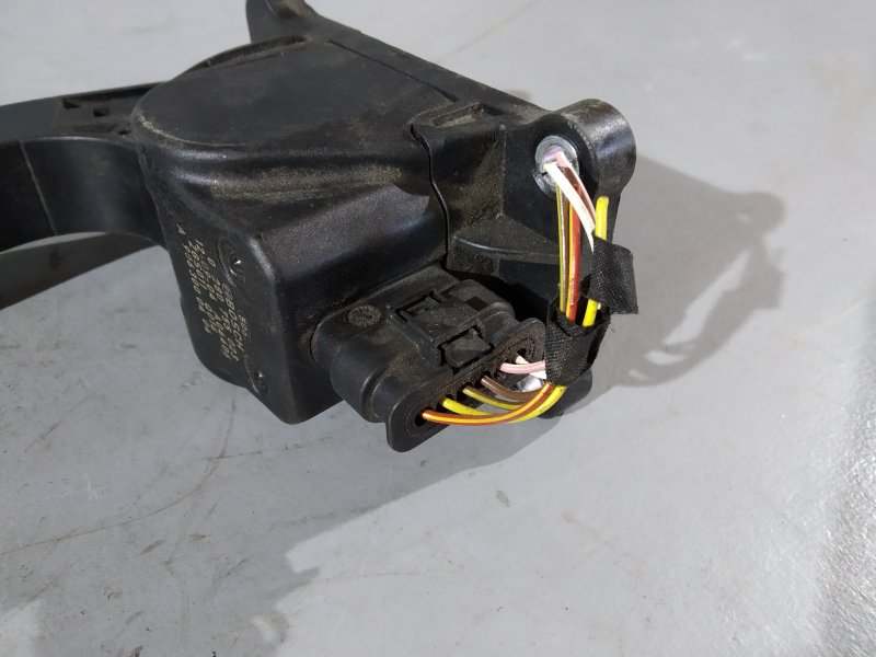 педаль газа, 1710 рублей, Санкт-Петербург