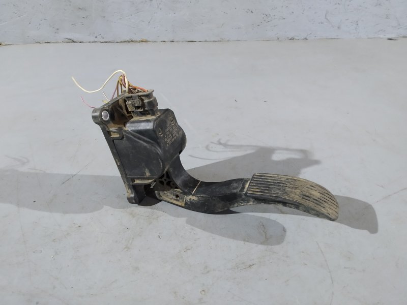 педаль газа, 1710 рублей, Санкт-Петербург