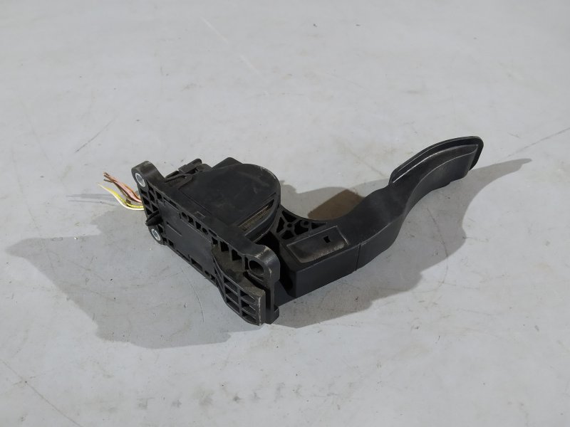 педаль газа, 1710 рублей, Санкт-Петербург