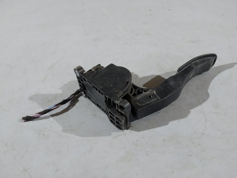 педаль газа, 1710 рублей, Санкт-Петербург