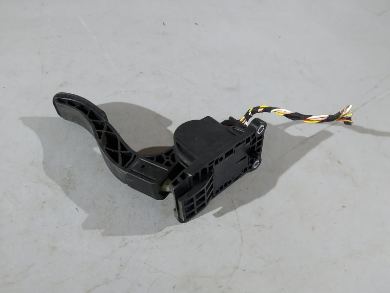 педаль газа, 2620 рублей, Санкт-Петербург