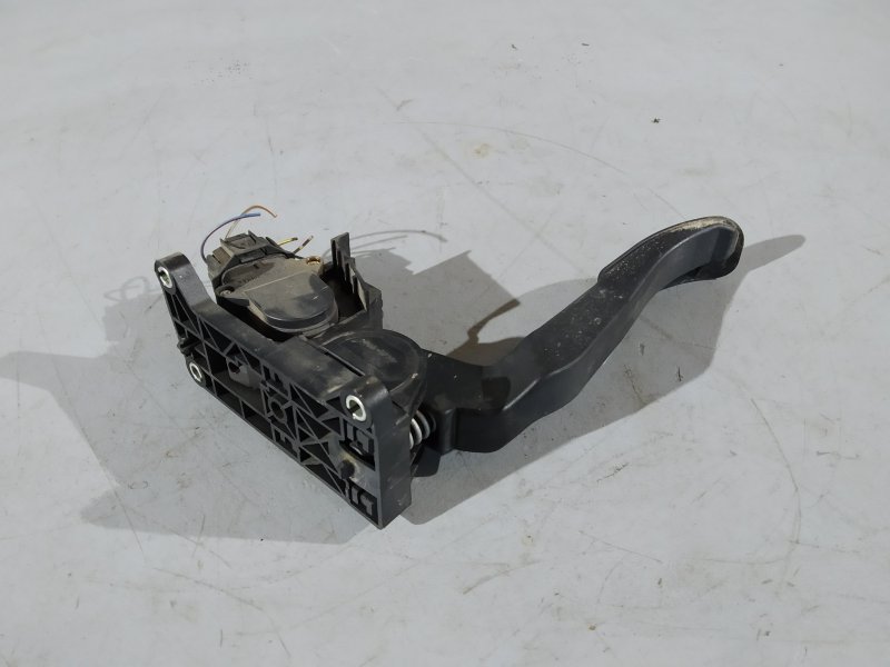 педаль газа, 1590 рублей, Санкт-Петербург