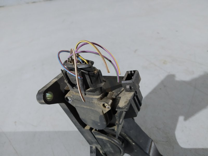 педаль газа, 1590 рублей, Санкт-Петербург