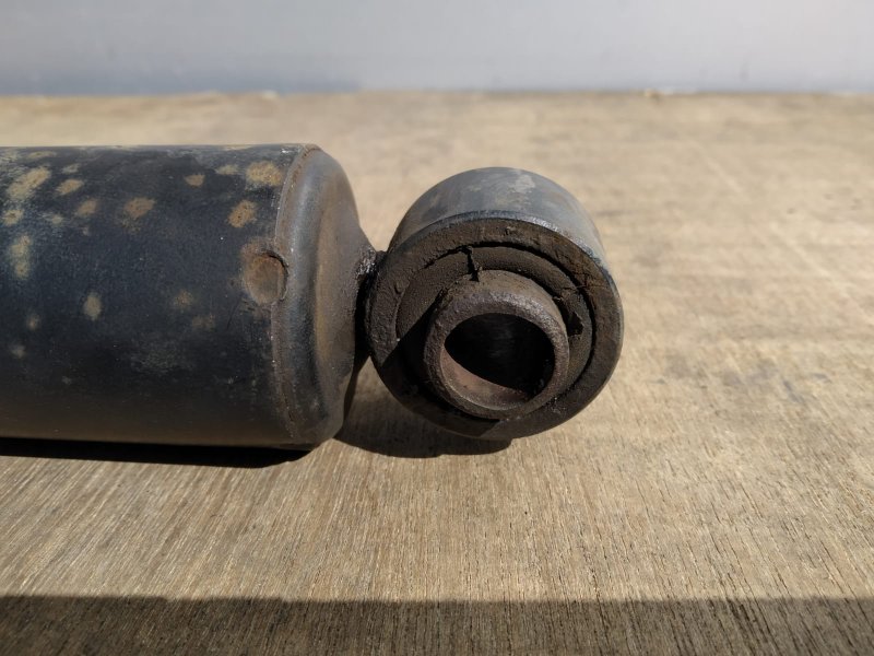 амортизатор, 1895 рублей, Санкт-Петербург