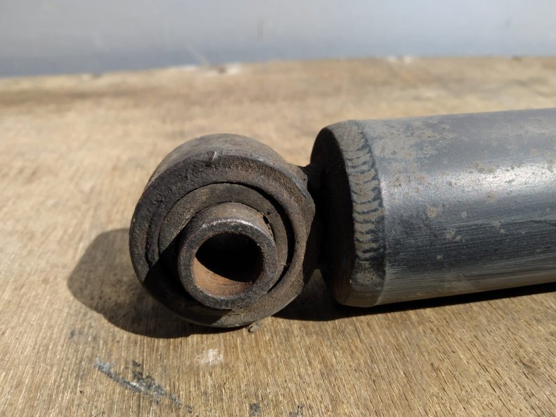 амортизатор, 1895 рублей, Санкт-Петербург