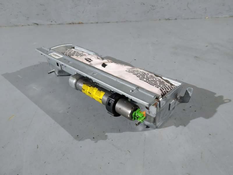 подушка безопасности коленная, 1670 рублей, Санкт-Петербург