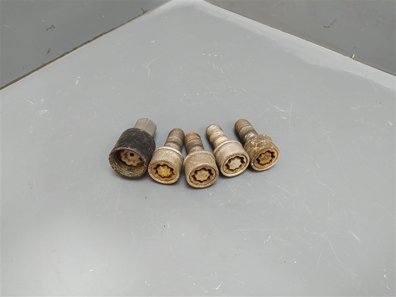 болты секретные, 2475 рублей, Санкт-Петербург