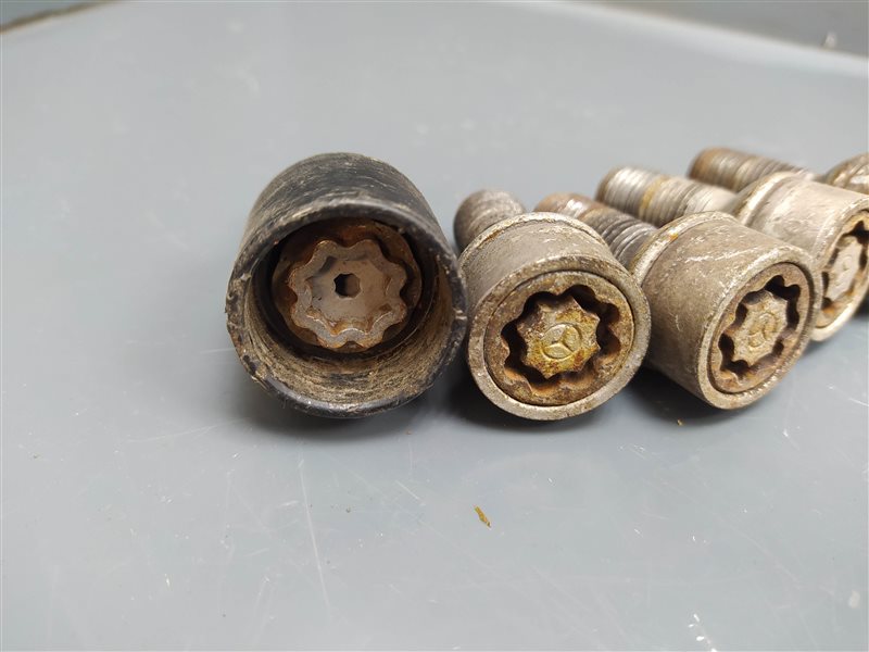 болты секретные, 2475 рублей, Санкт-Петербург