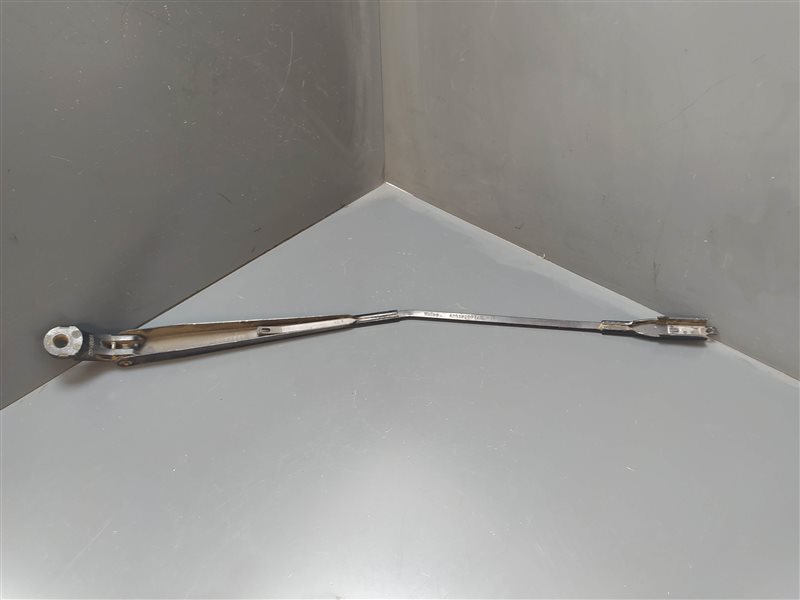 поводок стеклоочистителя, 1900 рублей, Санкт-Петербург