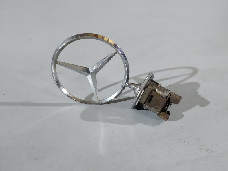 эмблема, 1895 рублей, Санкт-Петербург