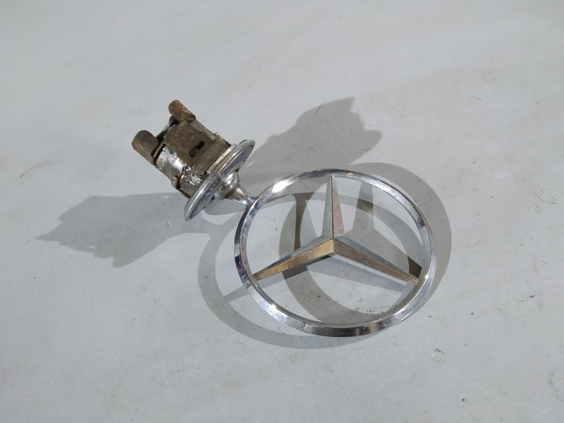 эмблема, 1895 рублей, Санкт-Петербург