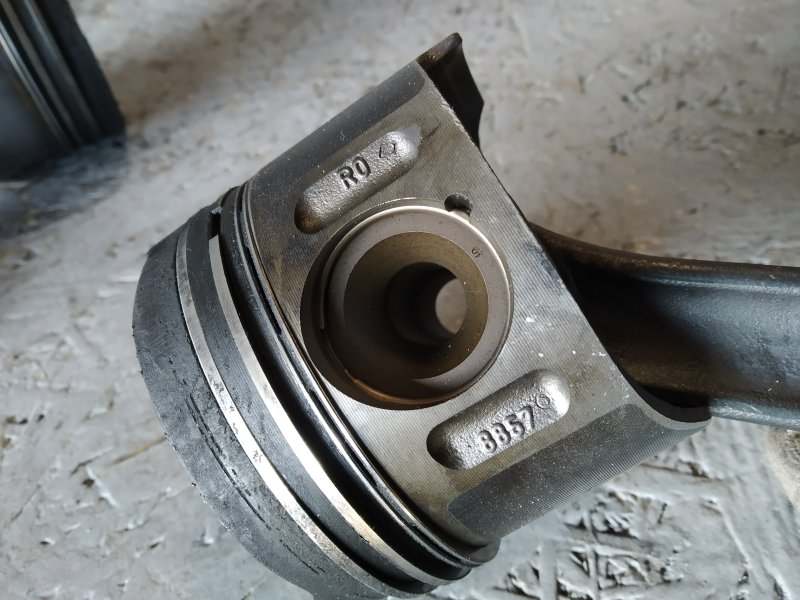 комплект поршней с шатунами, 7430 рублей, Санкт-Петербург