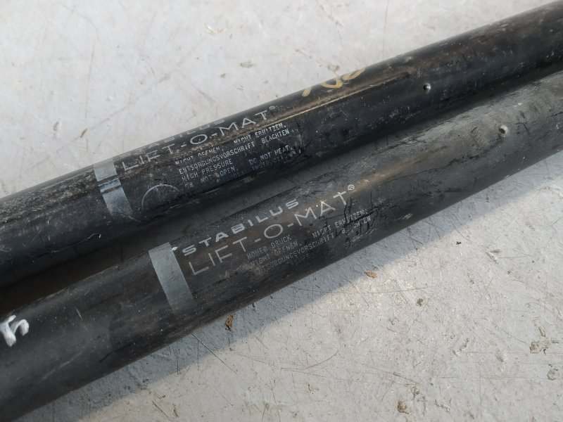 амортизатор багажника, 1590 рублей, Санкт-Петербург