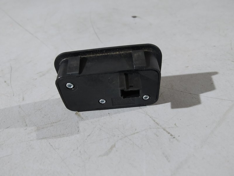 кнопка крышки багажника, 1515 рублей, Санкт-Петербург