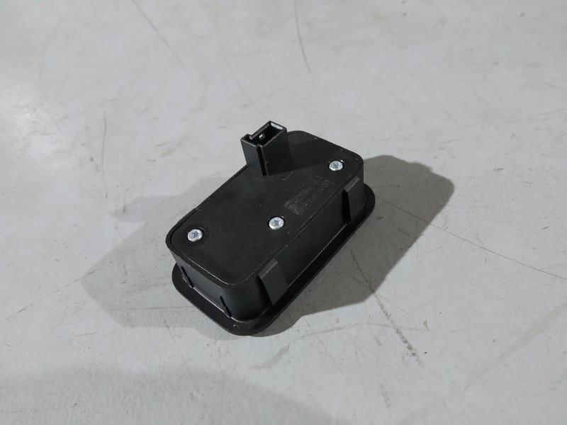 кнопка крышки багажника, 1515 рублей, Санкт-Петербург