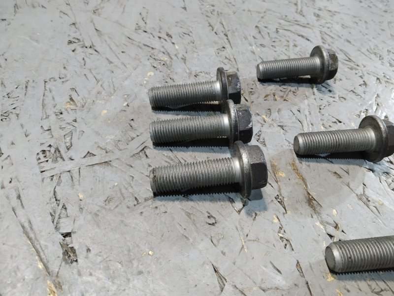 Болты крепления коронки, 2000 рублей, Санкт-Петербург