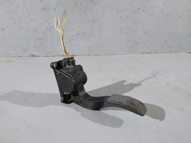 педаль газа, 1895 рублей, Санкт-Петербург