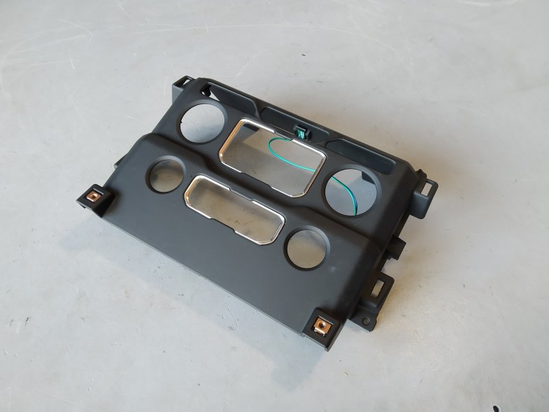 Накладка на торпедо, 4695 рублей, Санкт-Петербург